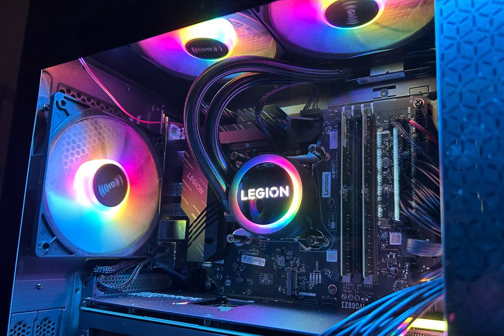 10世代対応 Lenovo Legion T7 ゲーミングPC ベアボーン 水冷 Legion T750i レビュー：非常によくできたゲーミングPCですが