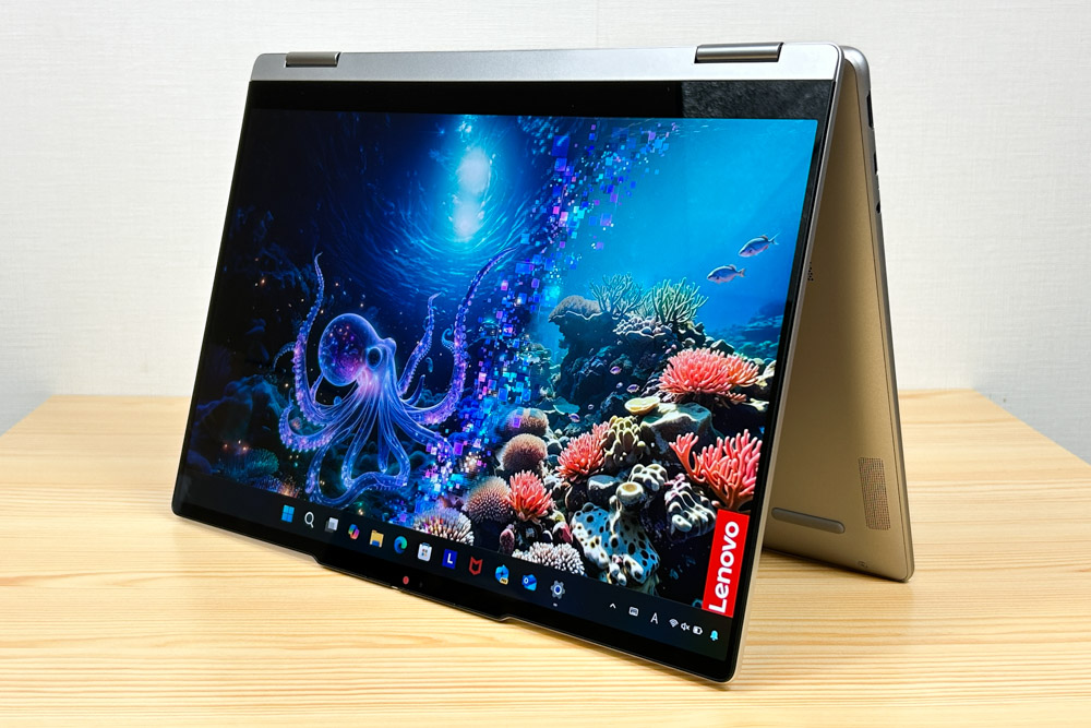 Lenovo Yoga 7i 2-in-1 Gen 10(14型 Intel)　テントモード