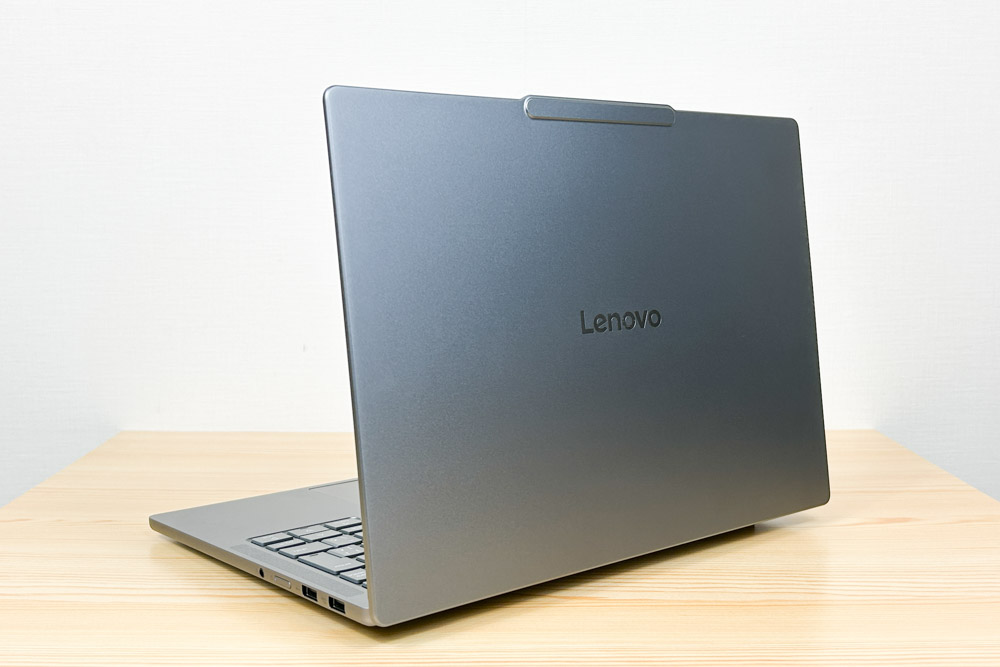 Lenovo IdeaPad Pro 5 Gen 10(14型 AMD) 背面