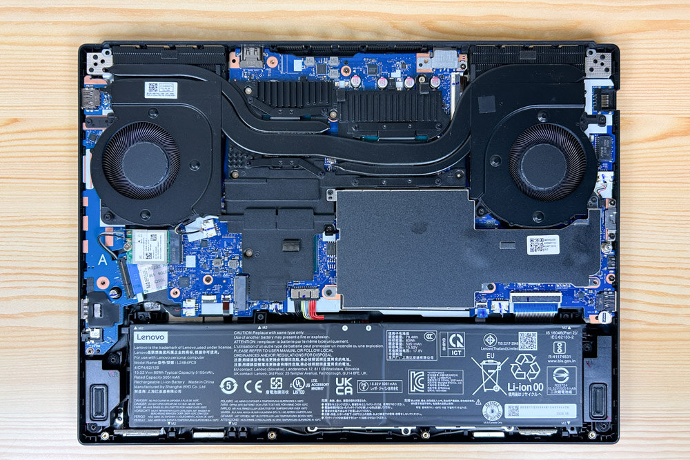 Lenovo Legion 5i Gen 10 筐体内部