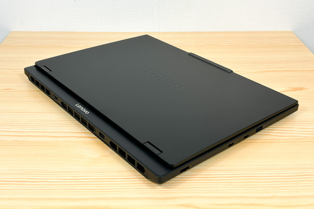 Lenovo Legion 5i Gen 10 筐体寸法