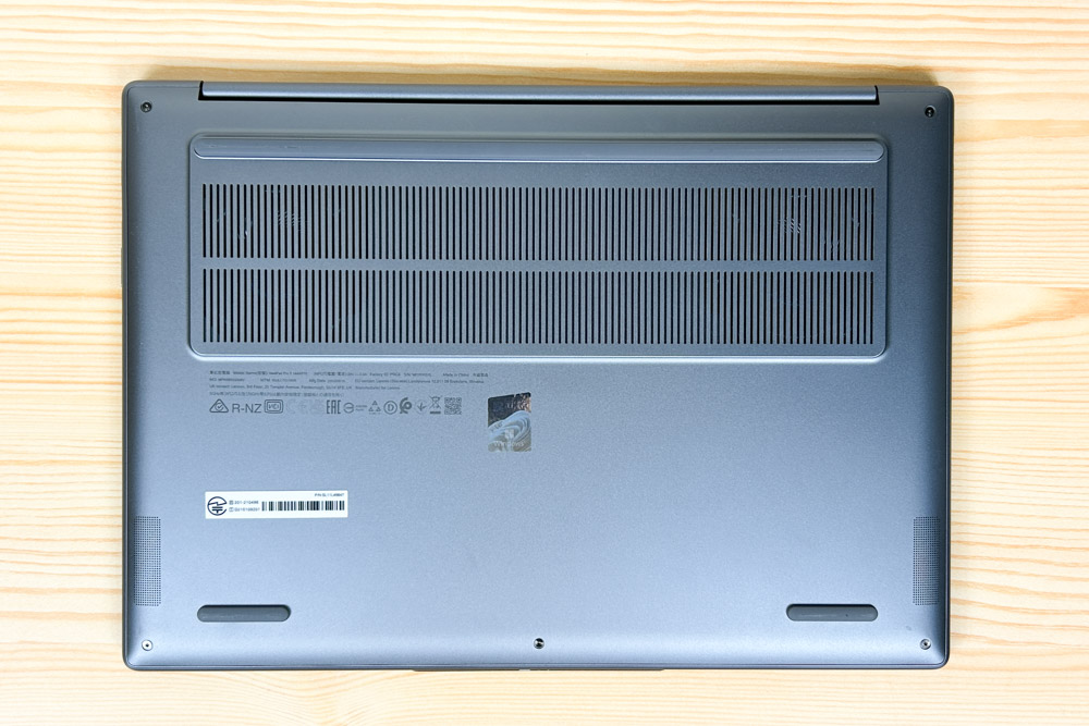 Lenovo IdeaPad Pro 5 Gen 10(14型 AMD) 底面カバー