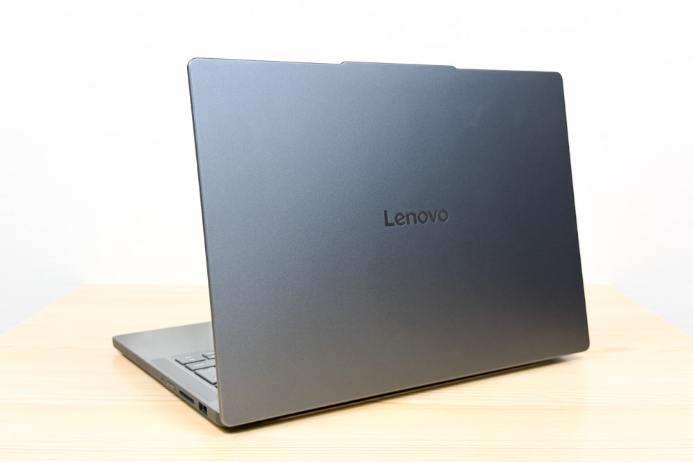Lenovo IdeaPad Slim 3 Gen 10 (14型 AMD)　背面