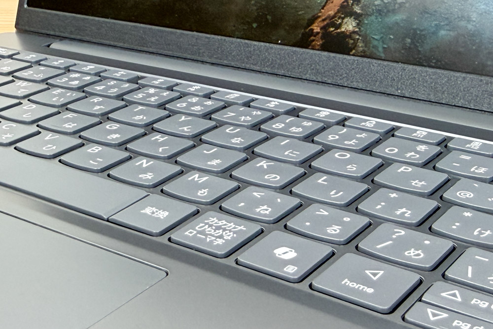 Lenovo IdeaPad Slim 3 Gen 10 (14型 AMD)　右側面インターフェイス