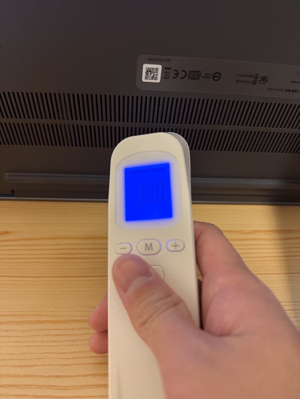 Lenovo IdeaPad Slim 3 Gen 10 (14型 AMD)　ベンチマーク実行時のPC底面温度測結果