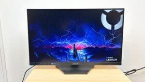 Legion 27Q-10 正面　ディスプレイを下げた状態