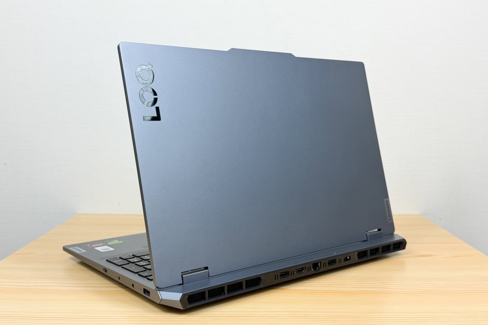 Lenovo LOQ 15AHP10(15.6型 AMD) 背面