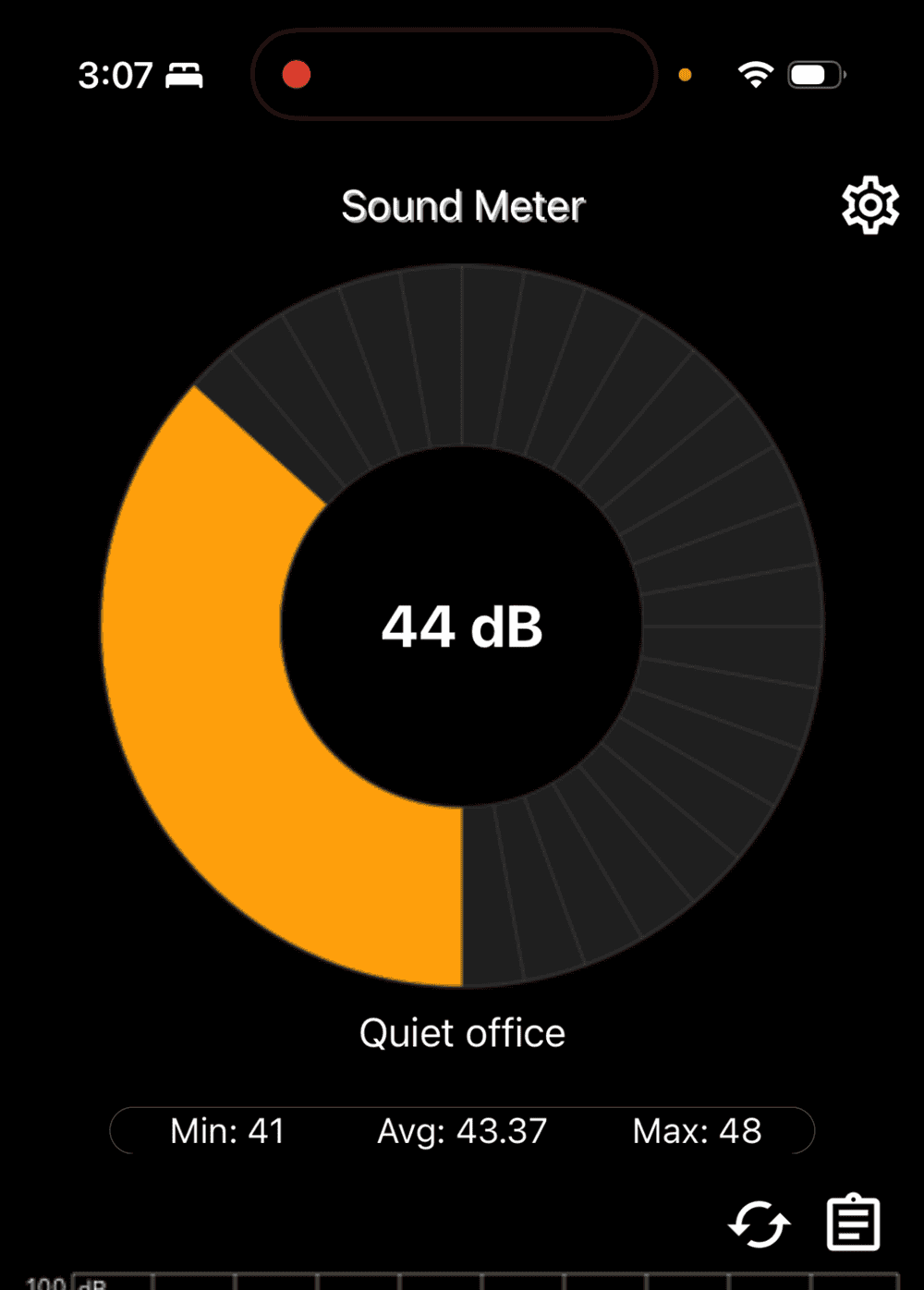 Lenovo Yoga Slim 7i Ultra Gen 11 Aura Edition(14型 Intel)　ベンチマーク計測時のPC騒音値43dB