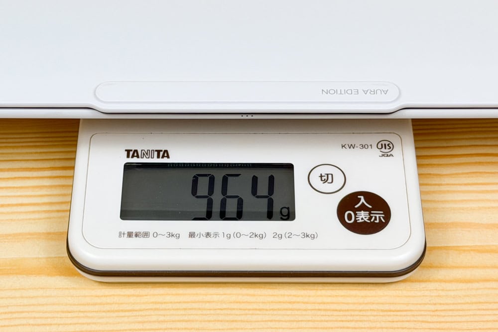 Lenovo Yoga Slim 7i Ultra Gen 11 Aura Edition(14型 Intel)重さ計測。964g