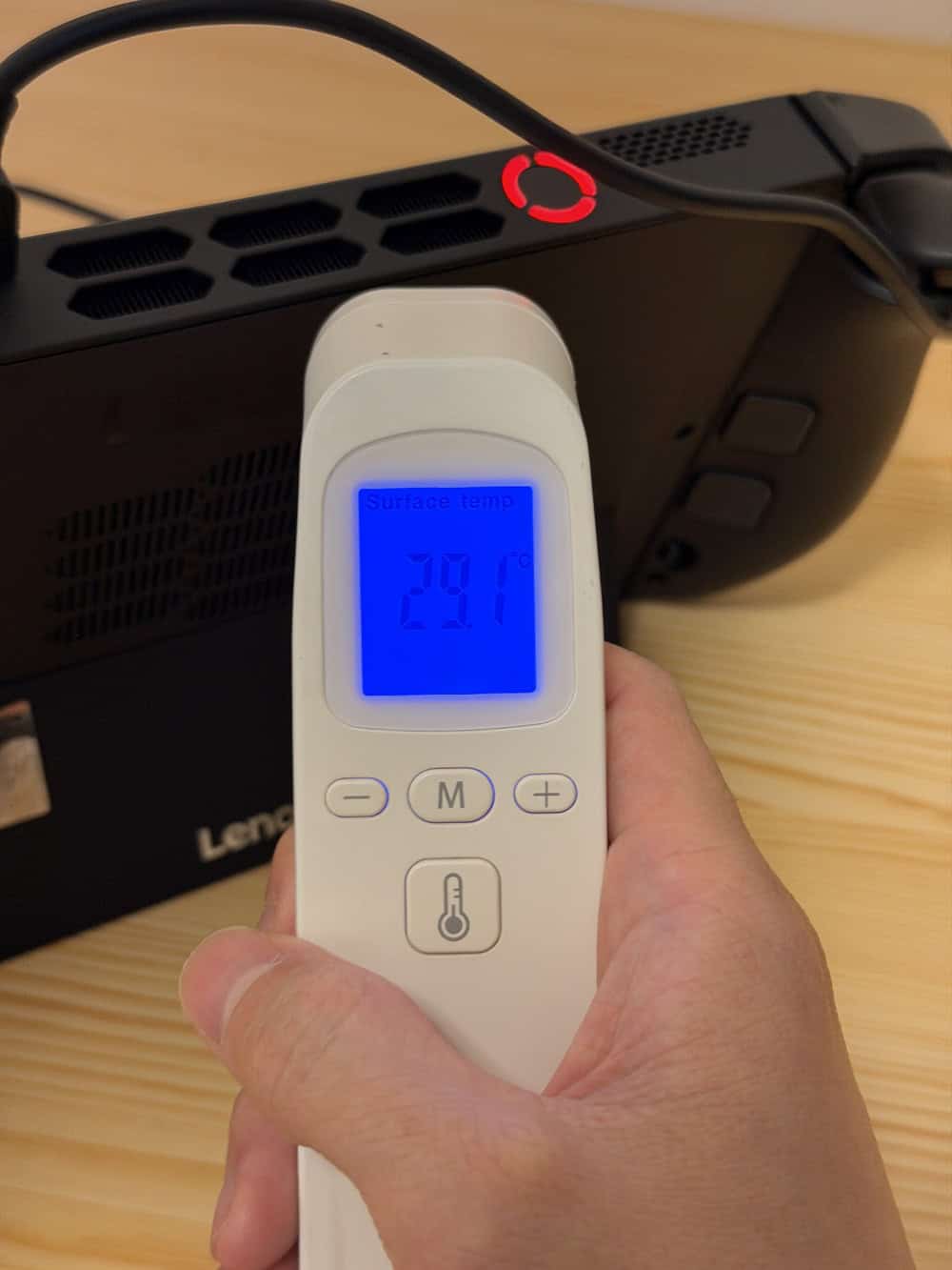 Legion Go Gen 2 Fire Strikeをバランスモード・ファンはスマートモードで計測時の背面温度。29.1度