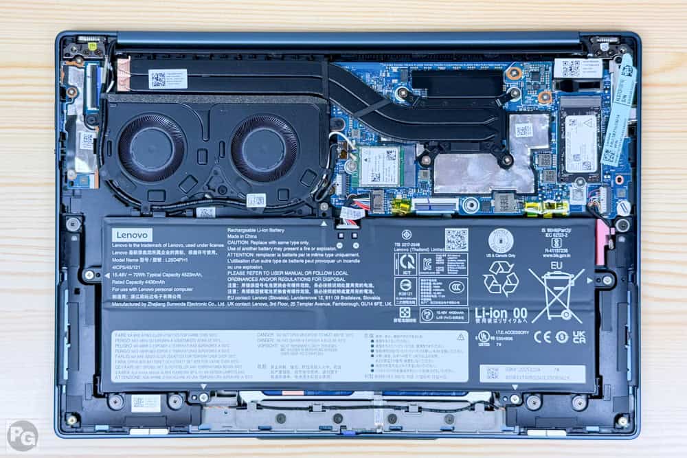 Lenovo Yoga Slim 7a Gen 11(14型 AMD) 筐体内部