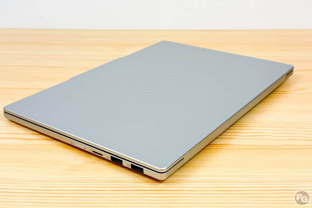 Lenovo IdeaPad Slim 5x Gen 11 (13.3型 Snapdragon)寸法。幅295.58mm、奥行き206.95mm、厚さ14.3mm