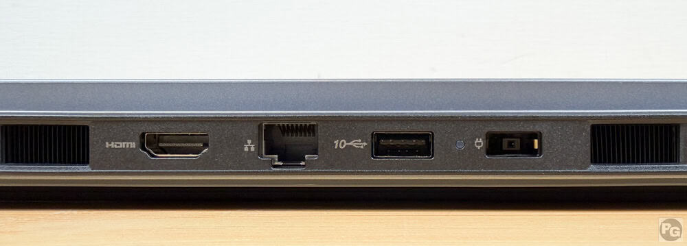 Lenovo LOQ 15IPH11 (15.3型 Intel)の背面インターフェイス。HDMI、RJ45、USB 3.2 Gen 2、電源コネクタ