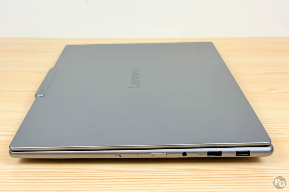 Lenovo Yoga Pro 7i Gen 11 Aura Edition(15.3型 Intel)厚さ13.9ミリと非常に薄い