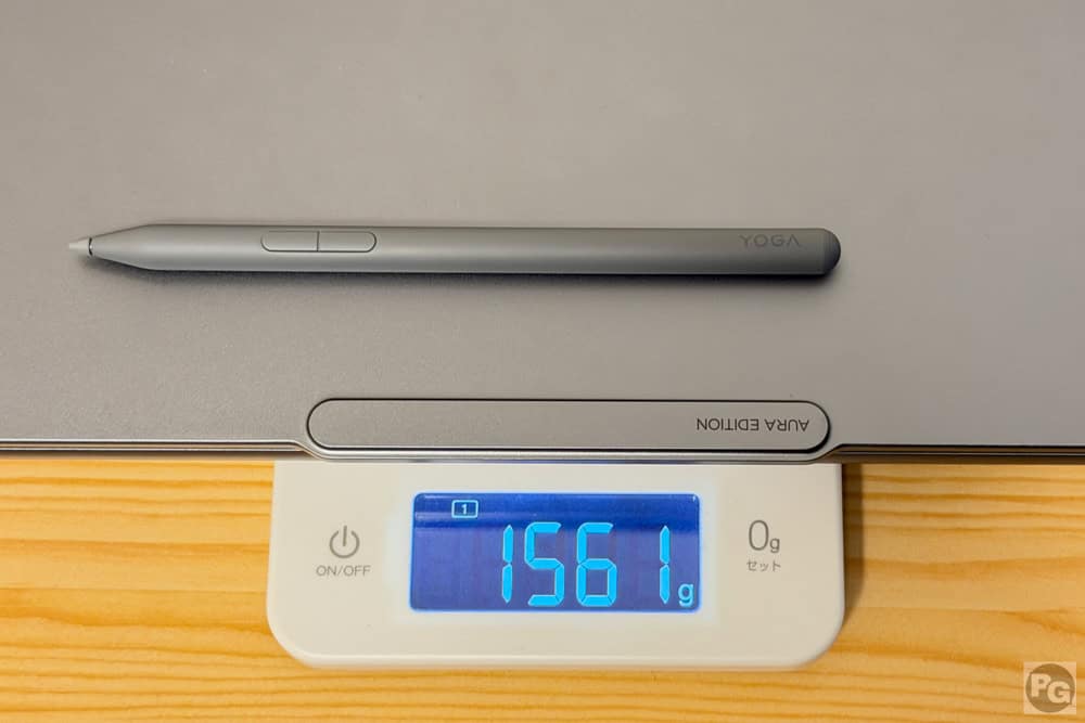 Lenovo Yoga Pro 7i Gen 11 Aura Edition(15.3型 Intel)の重さ計測。ペン付きで1561g
