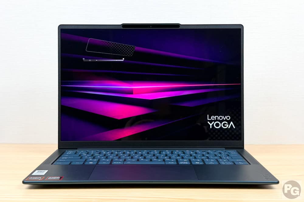 Lenovo Yoga Slim 7a Gen 11(14型 AMD)　正面。色鮮やかなディスプレイが見える