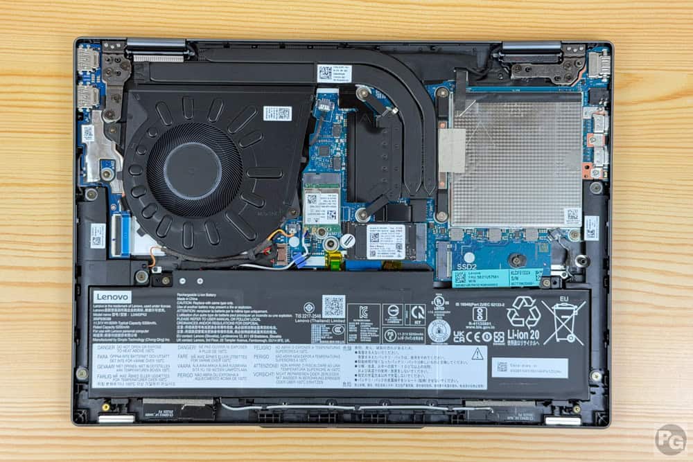 Lenovo IdeaPad 5i 2-in-1 Gen 11 (14型 Intel)　筐体内部