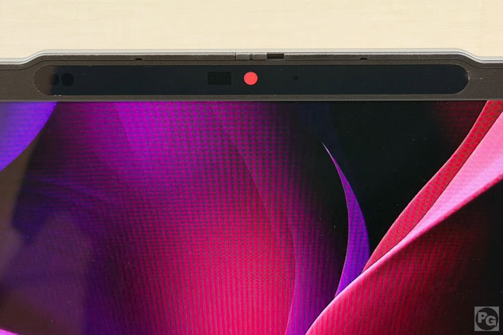 Lenovo IdeaPad Slim 5a Gen 11(14型 AMD)のWebカメラのプライバシーシャッターを閉じた状態