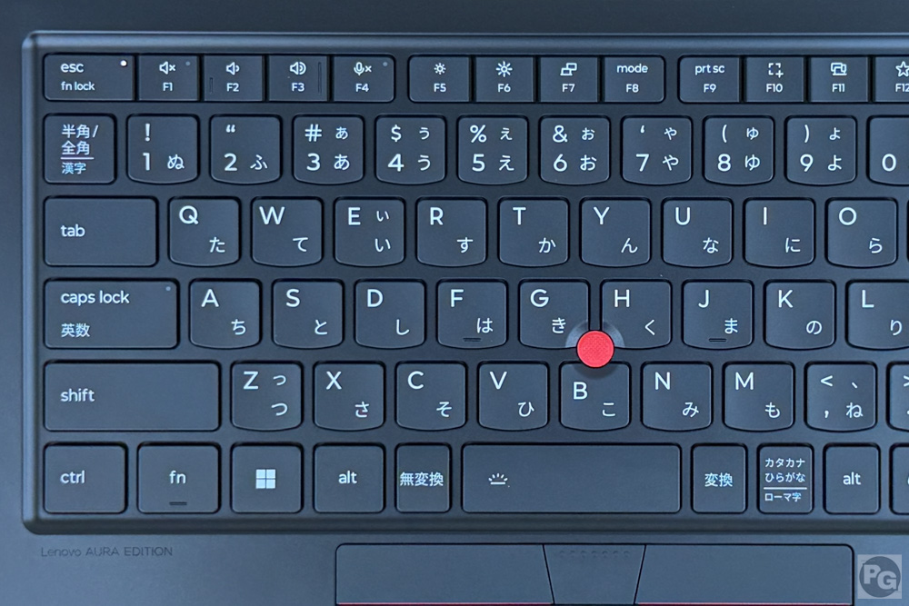 Lenovo ThinkPad X1 Carbon Gen 14のキーボードには触覚突起があり、ブラインドタッチしやすい