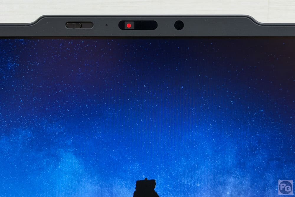 Lenovo ThinkPad X1 Carbon Gen 14 ​Aura Edition Webカメラのプライバシーシャッターを閉じた状態