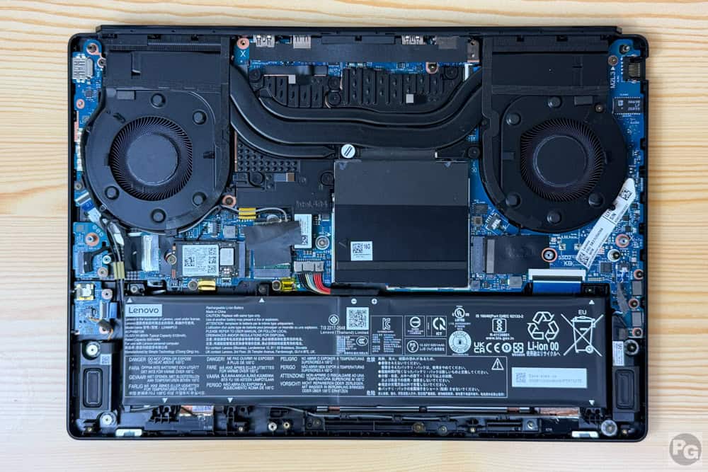 Lenovo Legion 5i Gen 11 15.3 Intel 筐体内部