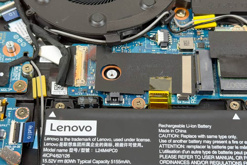 Lenovo Legion 5a Gen 11 (15.3型 AMDの空きSSDスロット。増設が可能