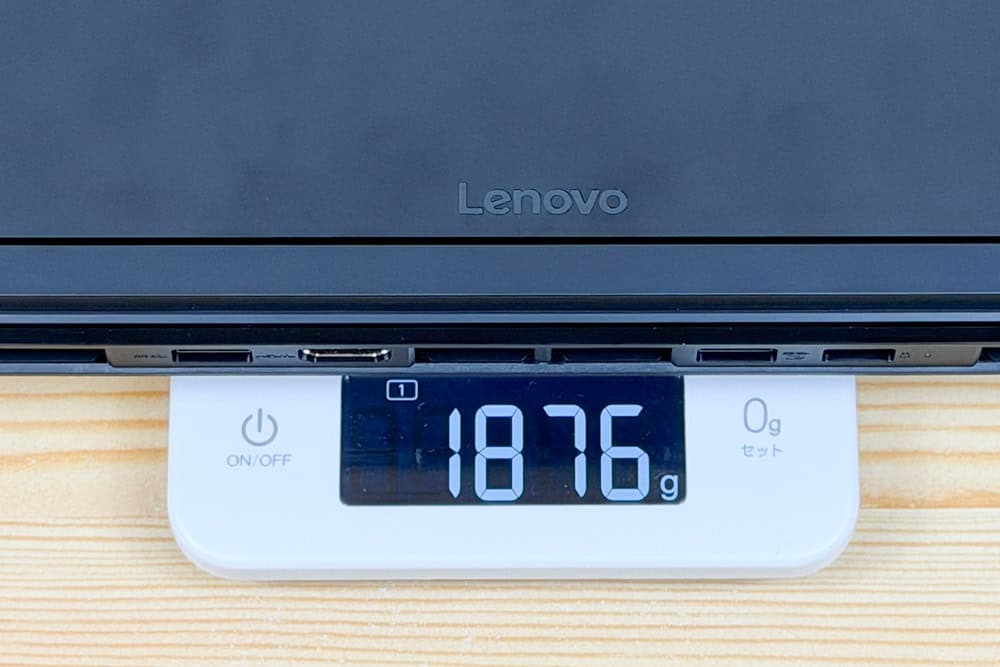 Lenovo Legion 5a Gen 11 15.3 AMD 1876gとゲーミングPCとしては軽い
