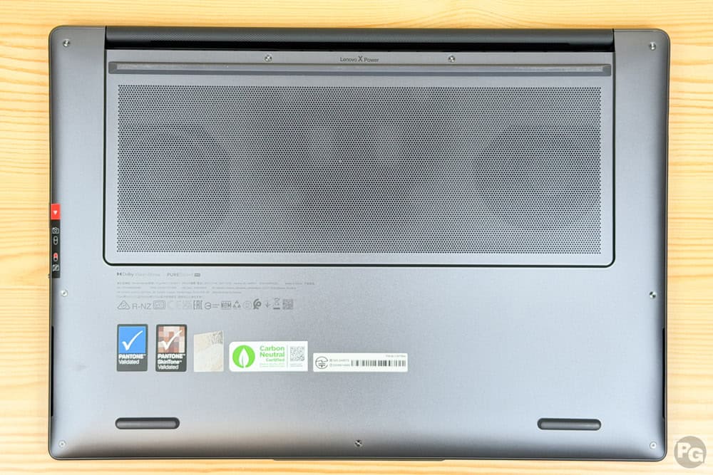 Lenovo Yoga Pro 7 Gen 11 (15.3型 AMD)　底面カバー