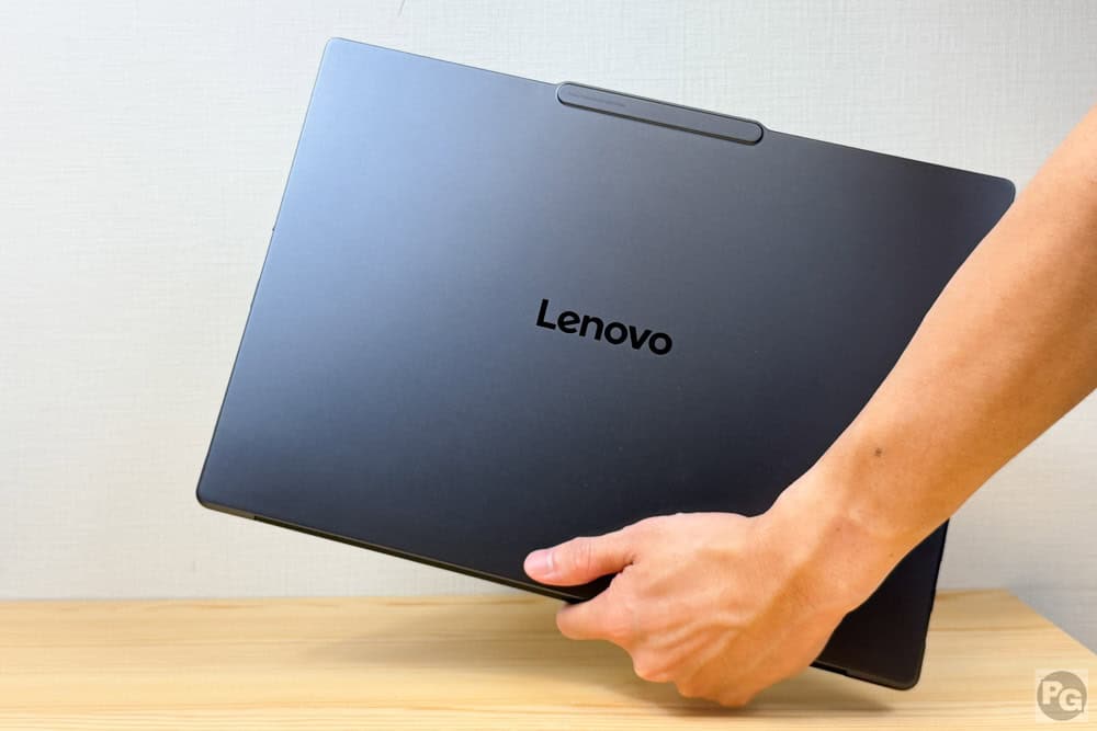 Lenovo Yoga Pro 7 Gen 11 (15.3型 AMD)　高級感のある質感